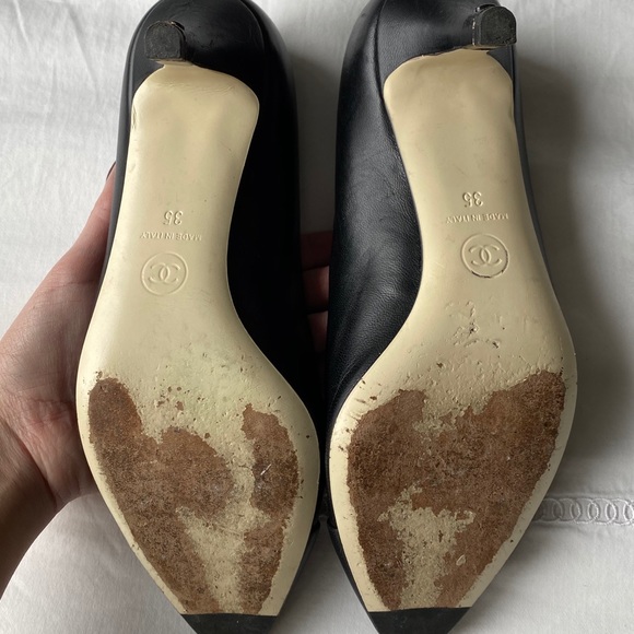 CHANEL Vintage Black Kitten Heels - Picture 4 of 8